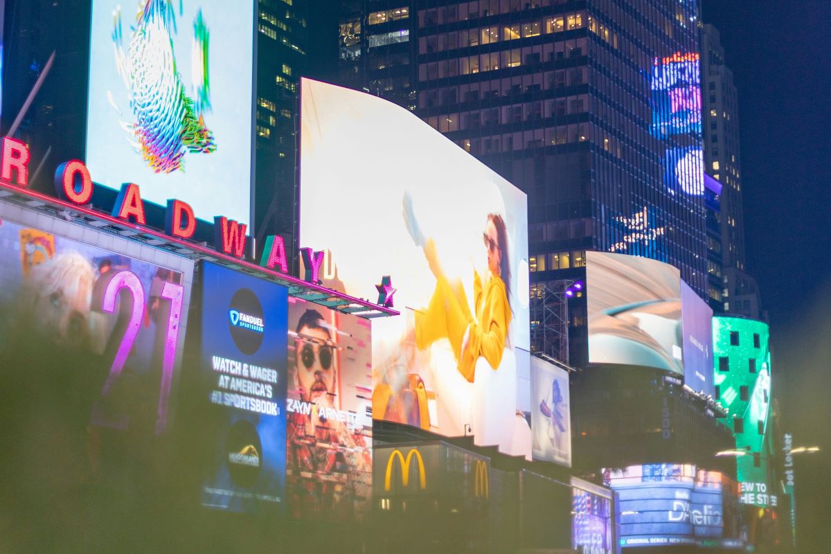 digital advertising led display boards